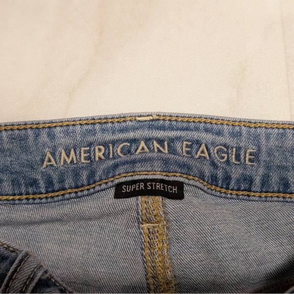 American Eagle Distressed High Rise Shortie Denim Shorts Size 6 - Picture 3 of 5
